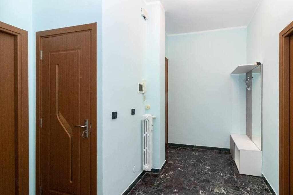 Appartamento A Pochi Passi Dalla Stazione Comodo A Coppie E Famiglie, Casa Ferrucci Collegno Buitenkant foto